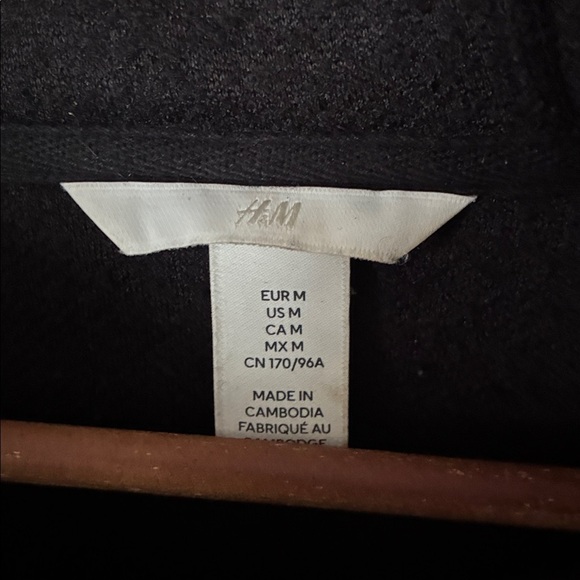 H&M Black Fleece Hooded Sweater Sz Medium - Picture 2 of 5
